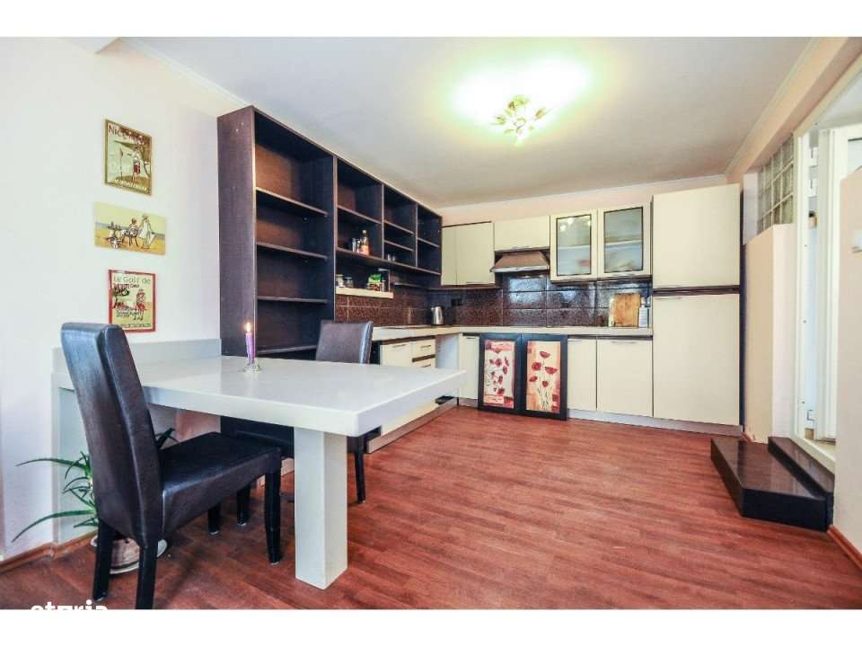 Ocazie unica de investitie, vila de lux in Balotesti - Imagine principală: 5/10