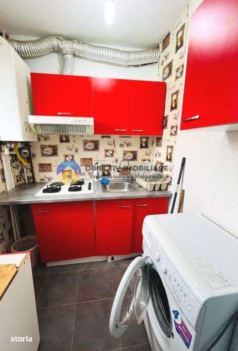 Garsoniera DĂRMĂNEȘTI, etaj 3  bloc de apartamente - Imagine principală: 4/5