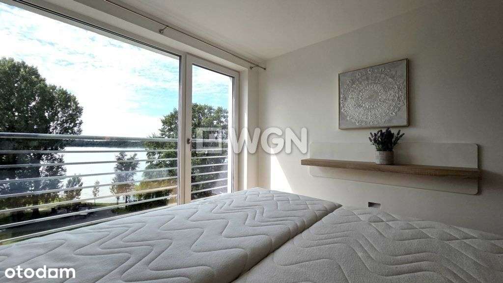 Apartament z widokiem na jezioro.-7