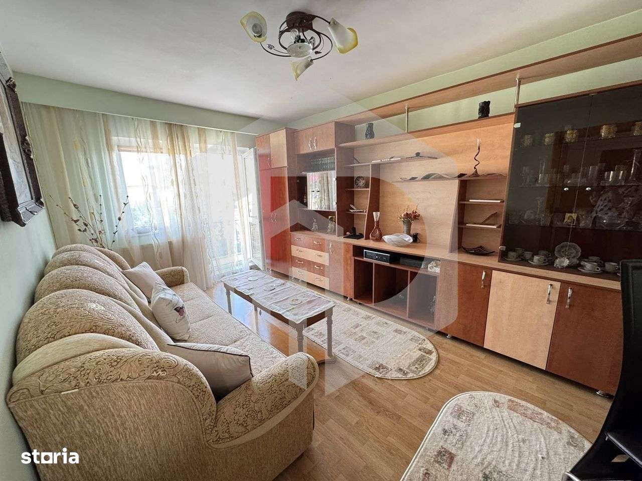 Apartament cu 3 camere / balcon / pivnita / zona Valea Aurie - Imagine principală: 4/9