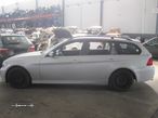 BMW 318d Touring E91 143cv xenon 2008 para peças - 2