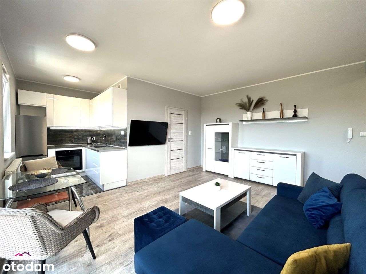 w pełni wyposażone*40m2*balkon loggia*Mieszka I* - Pełny obrazek: 2/12