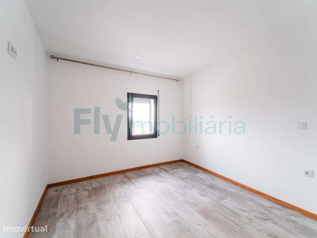 Moradia T2 + Moradia T1 Excelente Oportunidade de Investimento-19