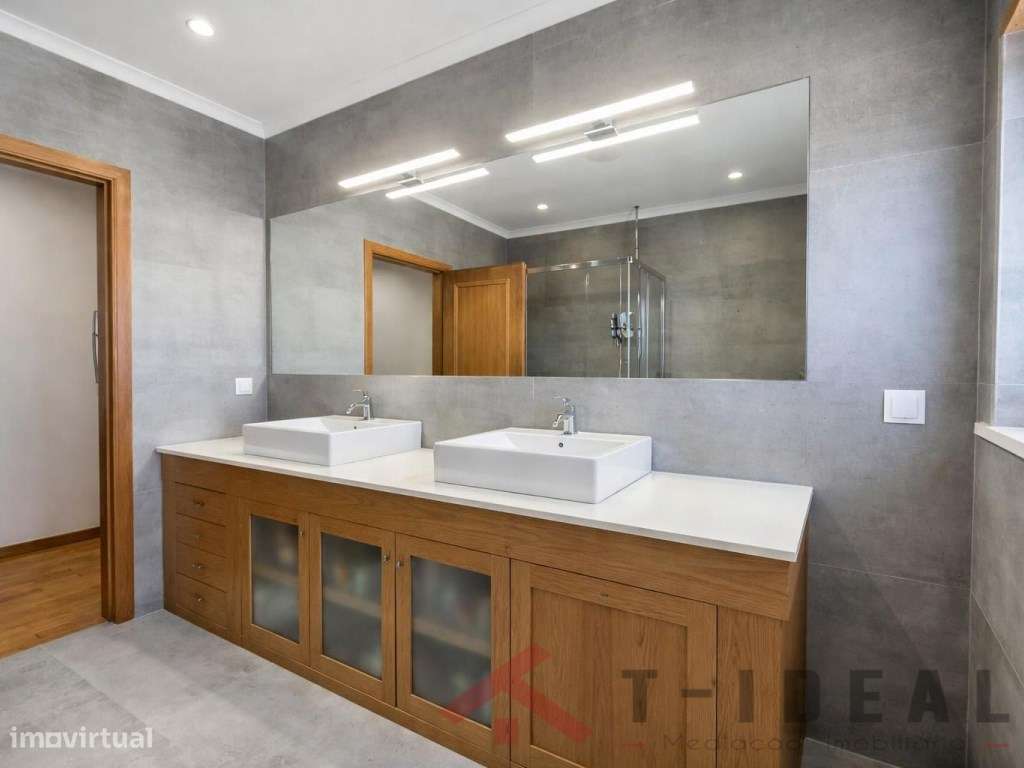 Moradia T3 próxima da Praia da Areia Branca-8
