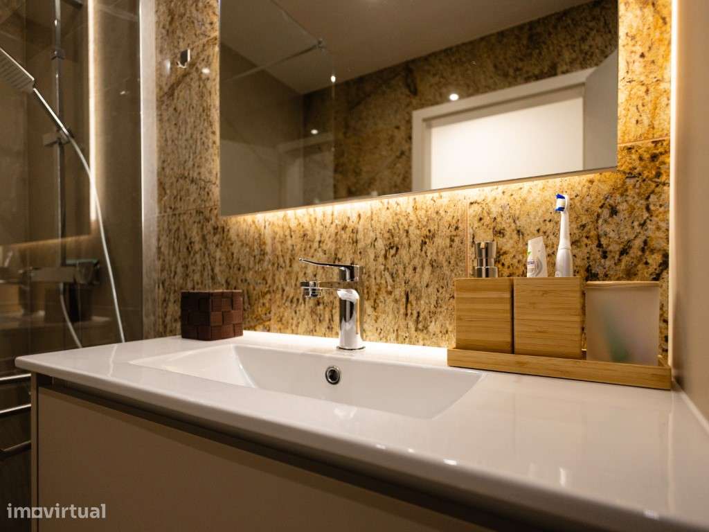 T2+2 Duplex na Condados - Como Novo, com Garagem Dupla-10