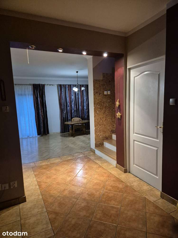 Dom w dobrej lokalizacji - Puławy - Pełny obrazek: 4/9