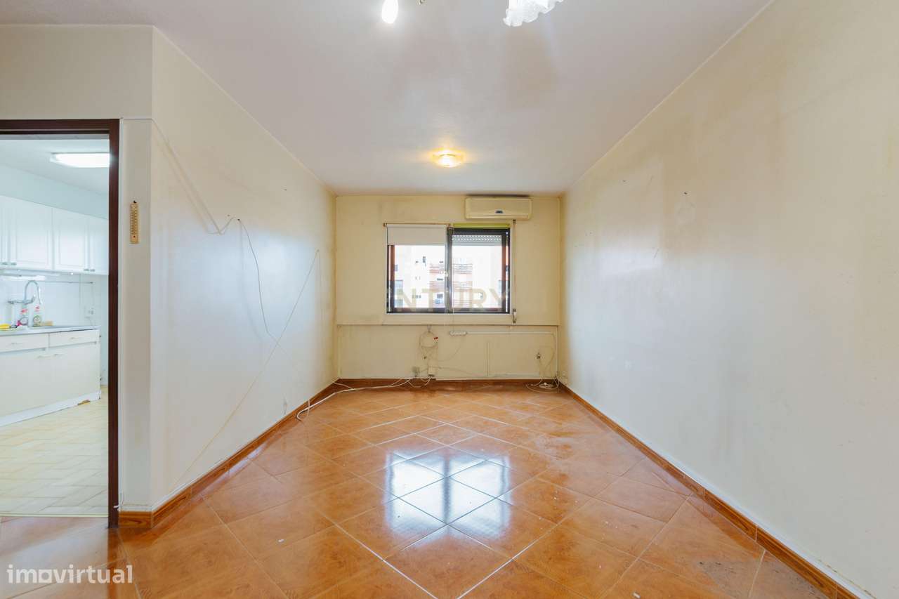 Apartamento T4 à venda no Barreiro-6