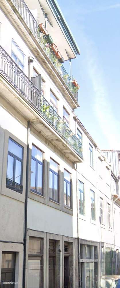 Prédio tradicional na baixa do Porto - Grande imagem: 4/10