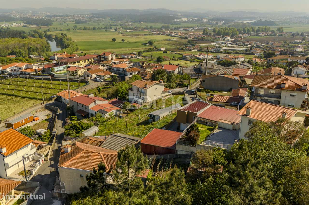 Terreno com 950m2 de construção na Trofa - Grande imagem: 4/20