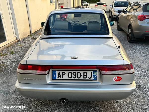 Alfa Romeo Spider 2.0 - 16