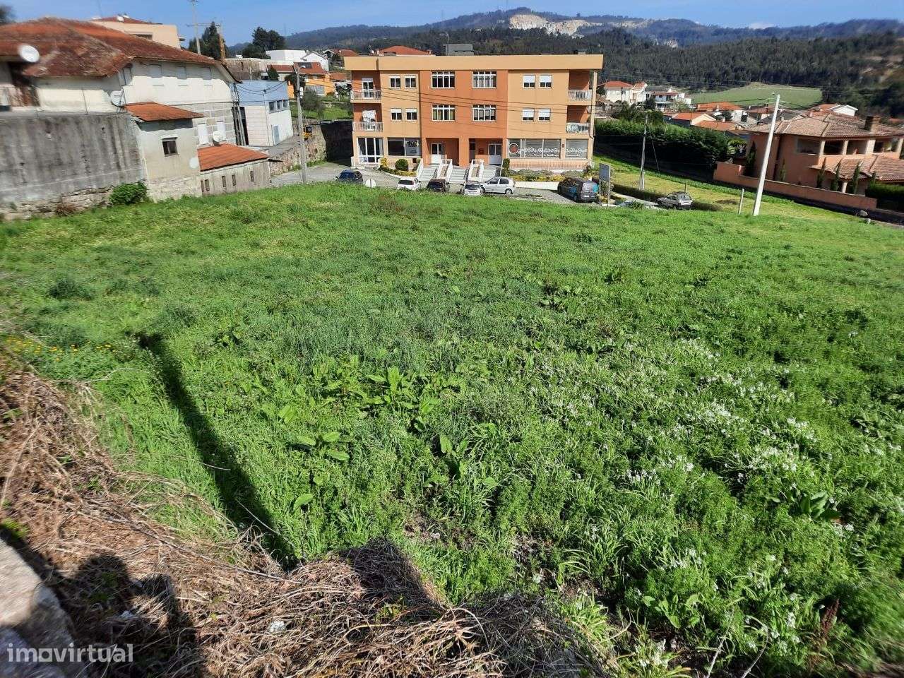 Vende Terreno para construção de 1 a 4 moradias Oldrões Penafiel-7