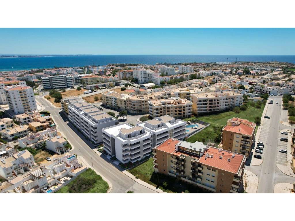 Apartamento T1 + 1 em Condomínio com Piscina em Lagos-7