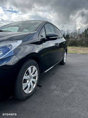 Peugeot 208 1.6 BlueHDi Active S&S - 11