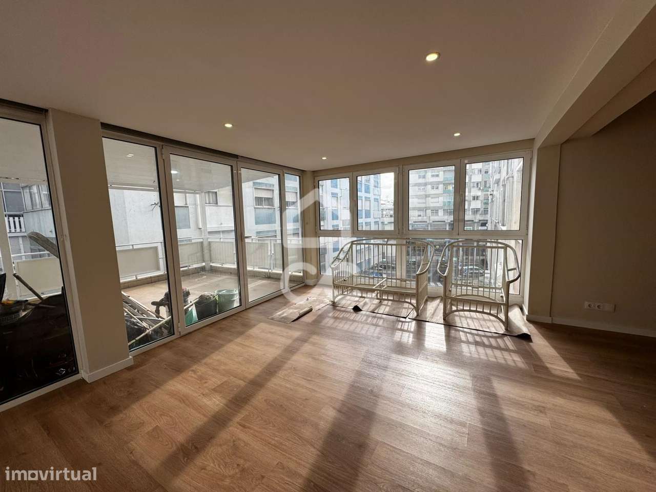 Apartamento T3 com terraço - Odivelas-5