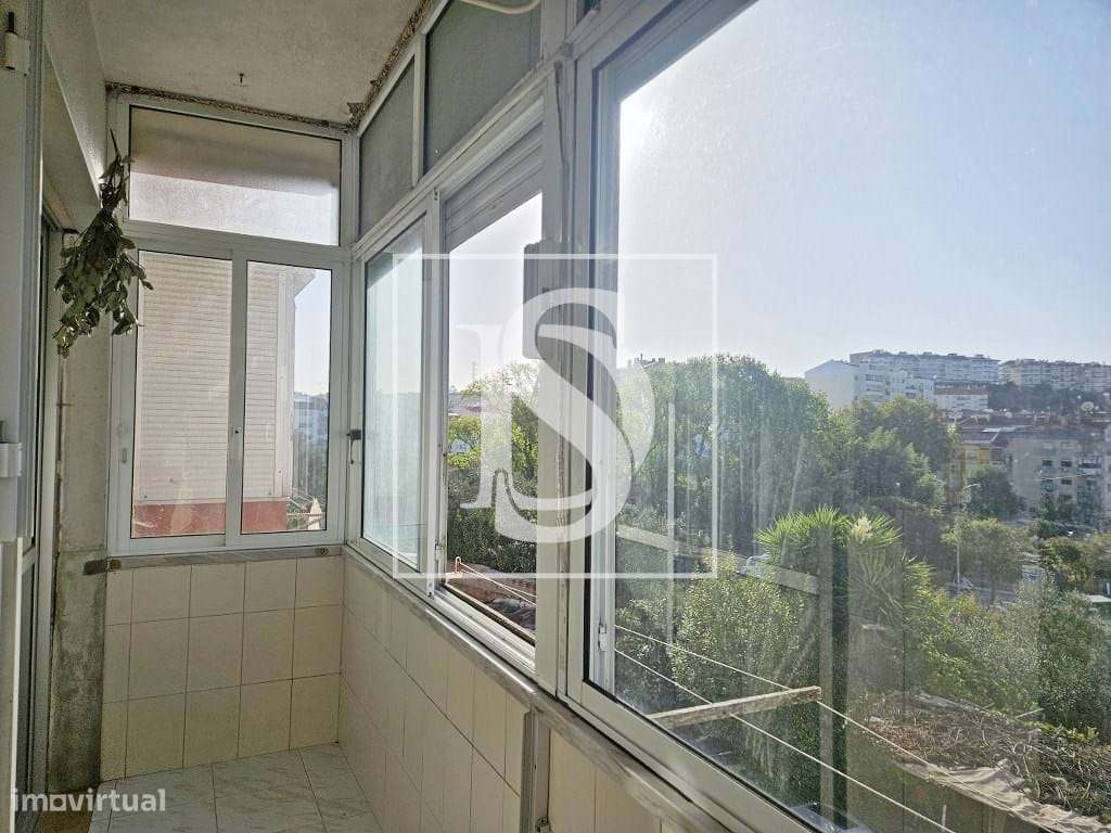 Apartamento T2 em zona central de Agualva – Cacém | 1.º andar - Grande imagem: 2/11