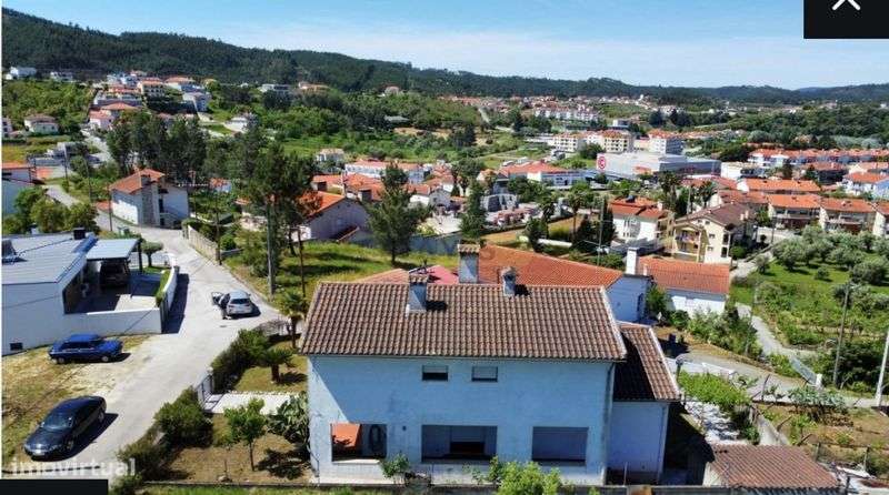 Moradia independente T5 - Grande imagem: 5/9