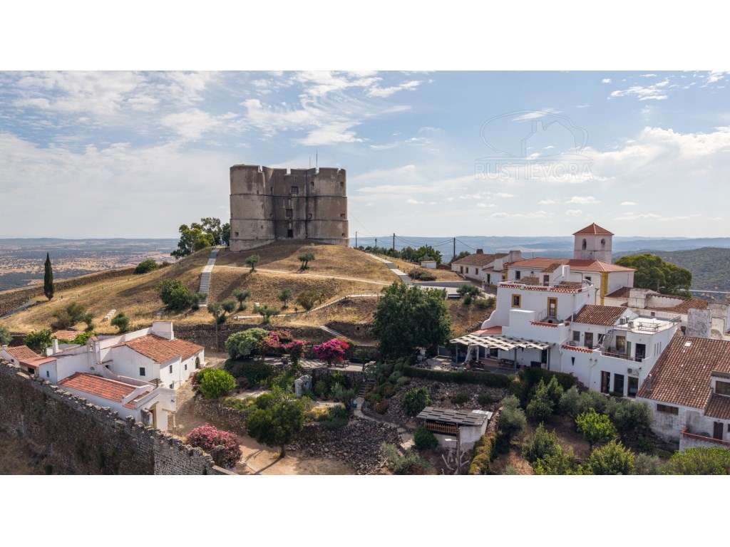 Entre História e Horizonte | Uma Propriedade Única em Evoramonte, A...-3