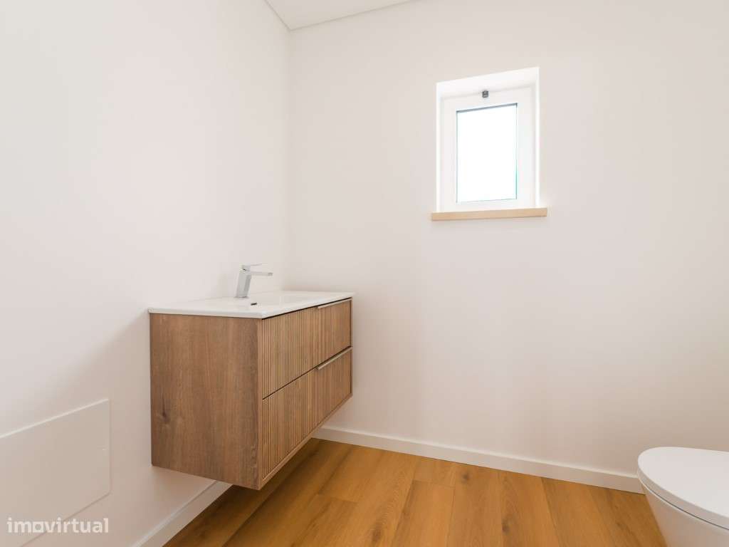 MORADIAS T2+1 e T3+1 GARAGEM E JARDIM, BELAS-25