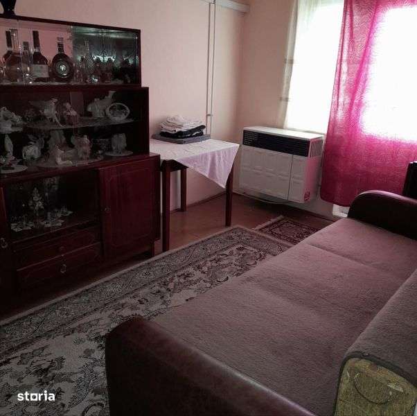 Apartament cu 3 camere pret negociabil - Imagine principală: 4/5