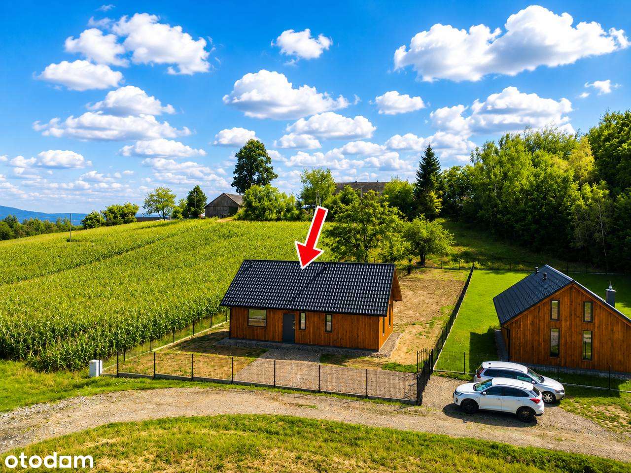 Wyjątkowy dom drewniany w otoczeniu lasu i gór Beskid Wyspowy