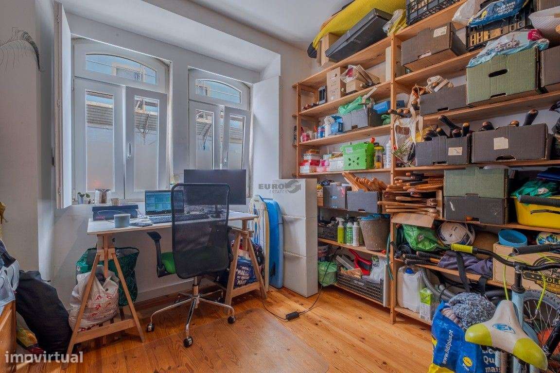 Moradia duplex na Graça com 5 Quartos e Jardim-6