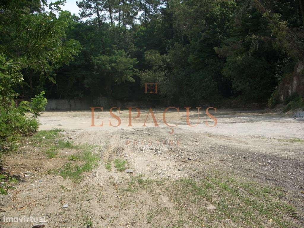 Terreno com viabilidade de construção 3 moradias - Grande imagem: 4/23