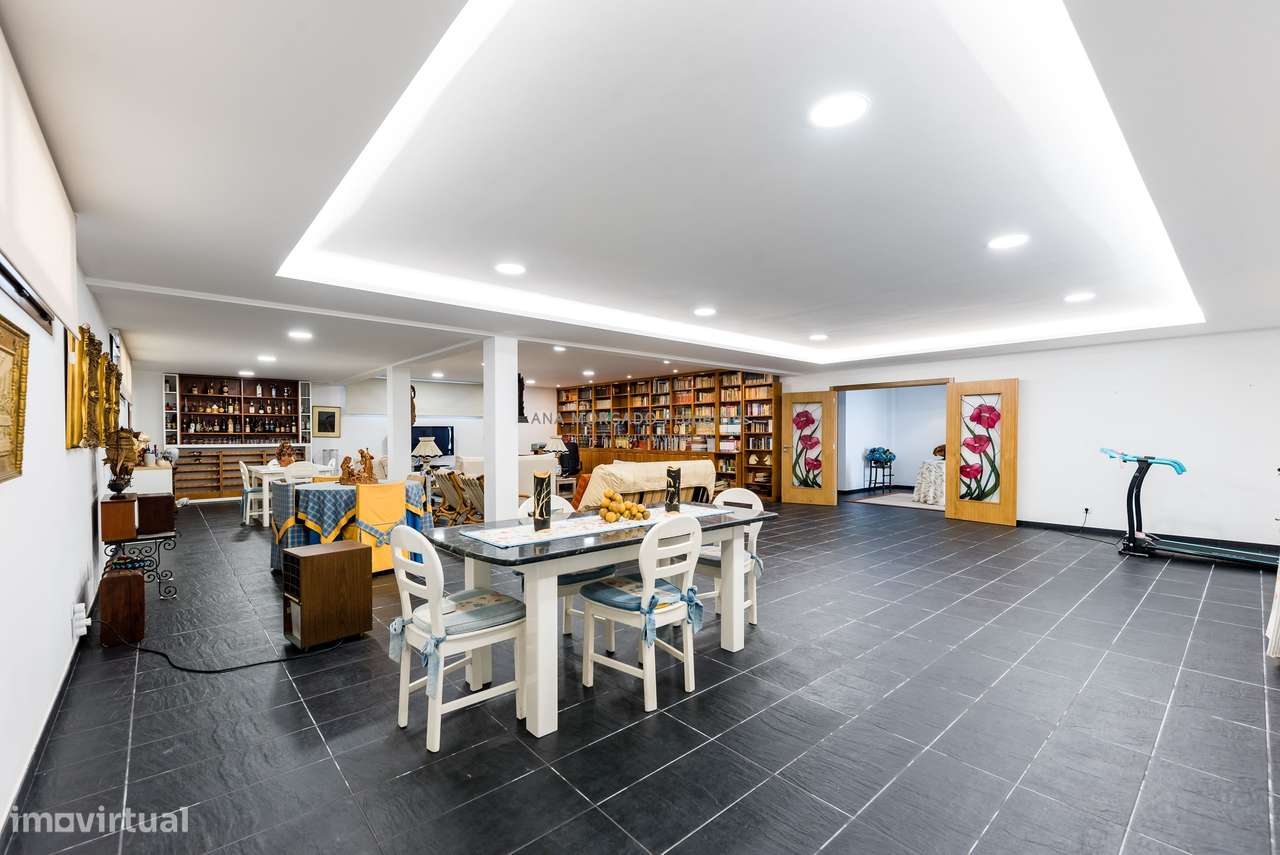 Moradia de Alto Padrão na Marinha Grande – Perto de Leiria e das Praia-49