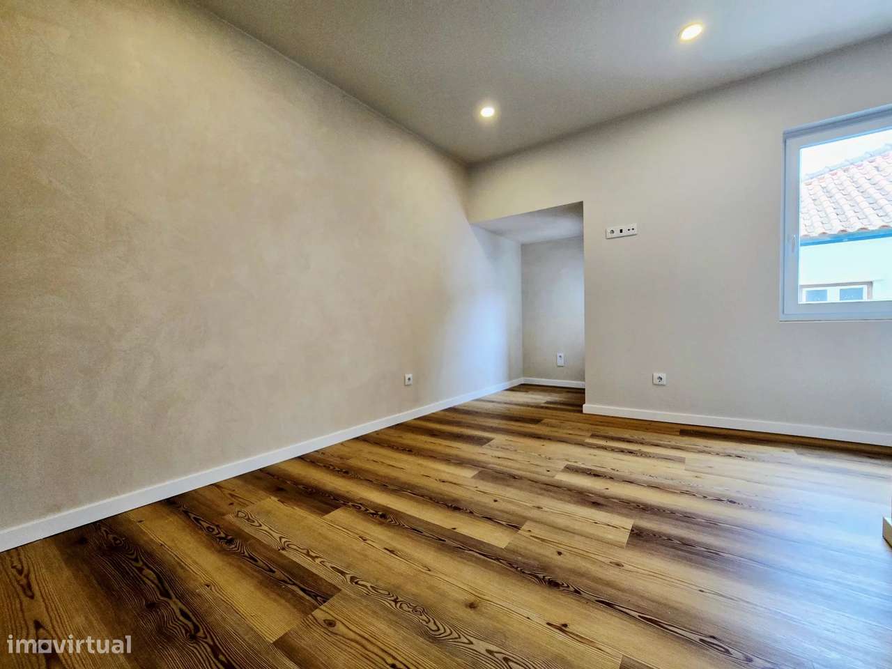 A casa onde o seu futuro começa – Moradia T3 remodelada, moderna e lum-27