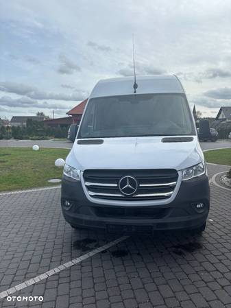 Mercedes-Benz Sprinter - 5