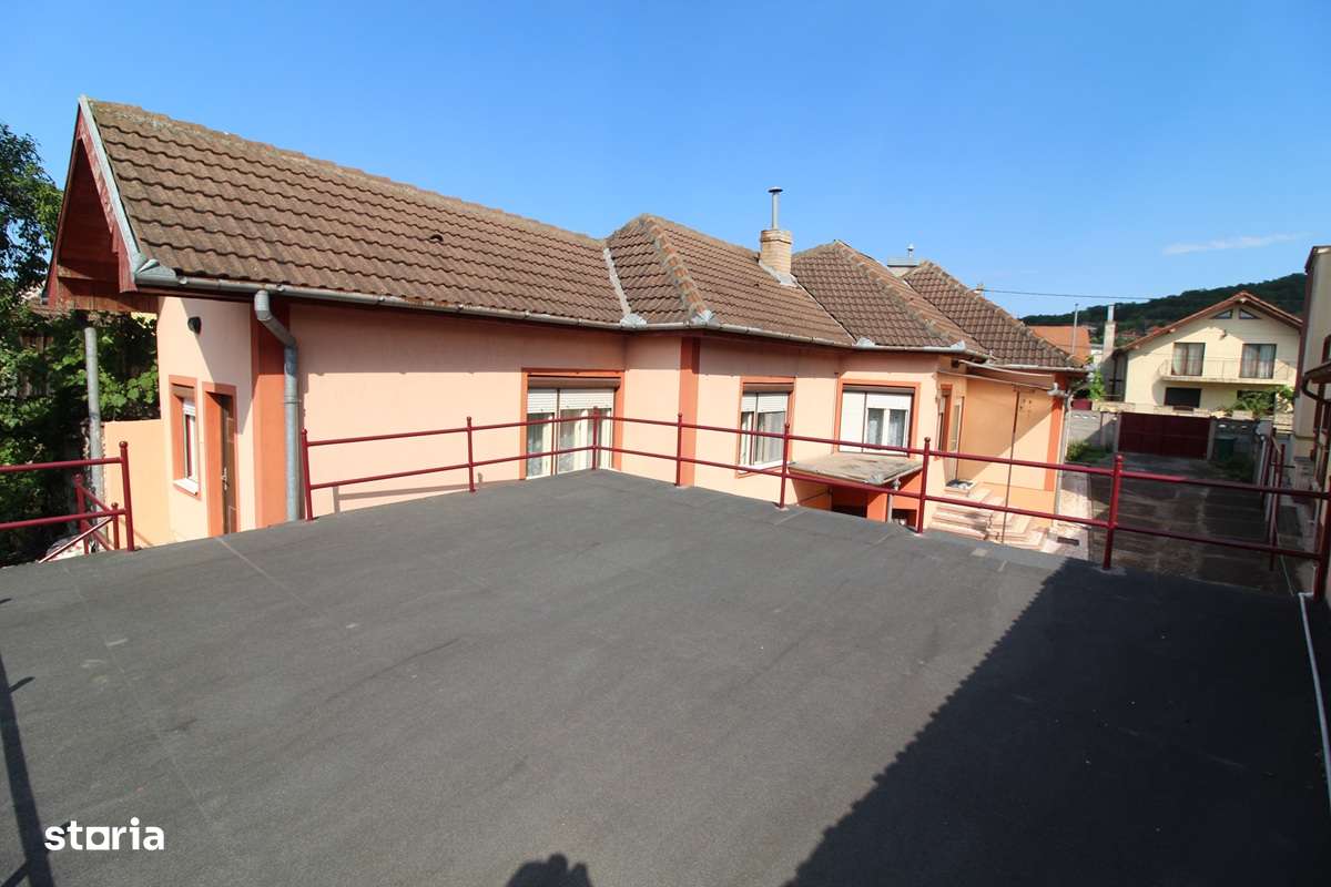 Vând casă D+P în Hunedoara, zona Chizid, teren 541mp, 2 garaje... - Imagine principală: 4/20