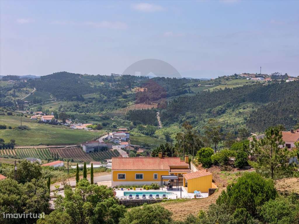 Moradia T3 com Piscina e Terreno em Osseira - Carvalhal Benfeito-30