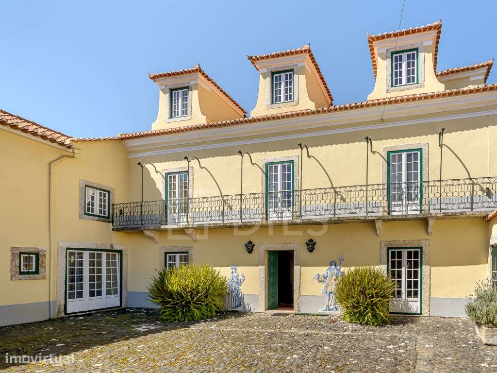 Moradia T7, com piscina e jardim privativo, em Carnide - Grande imagem: 2/49