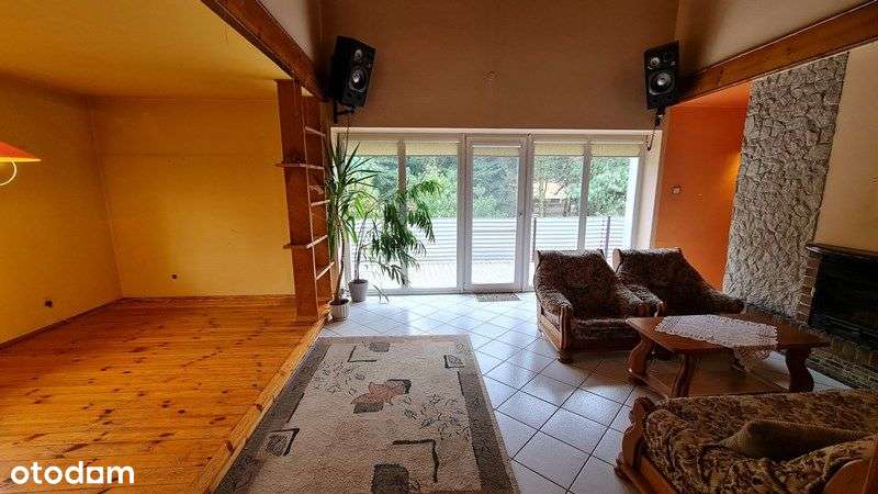 Dom w ponadczasowym stylu z dużym ogrodem - Pełny obrazek: 4/19