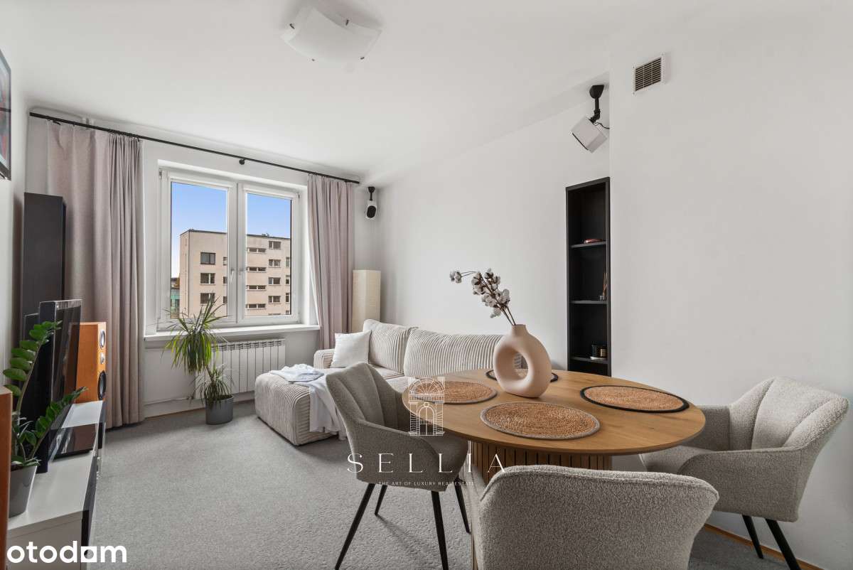 Funkcjonalne mieszkanie przy Placu Zbawiciela-0