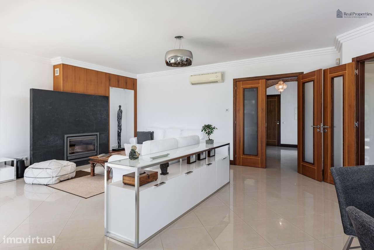 Moradia Térrea T4 Isolada em Albufeira – Um Refúgio de Luz, Conforto e-5