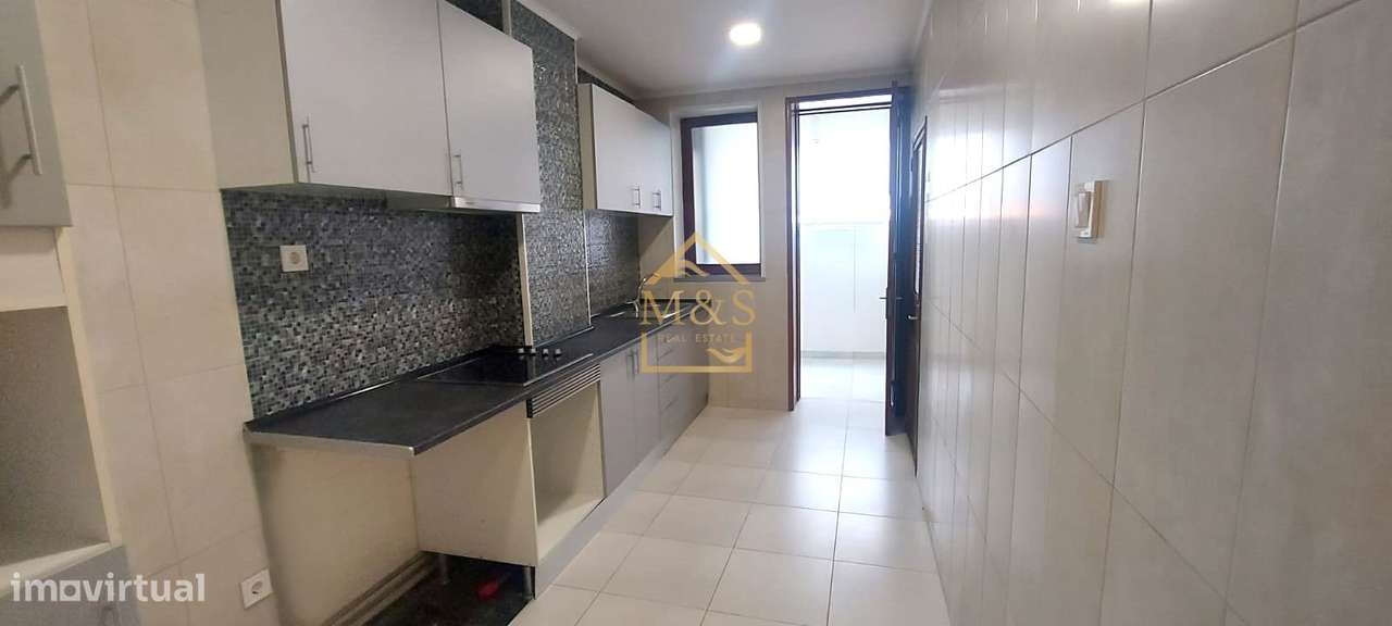 Apartamento T2 - Varandas - Metro - Porto - Grande imagem: 2/15
