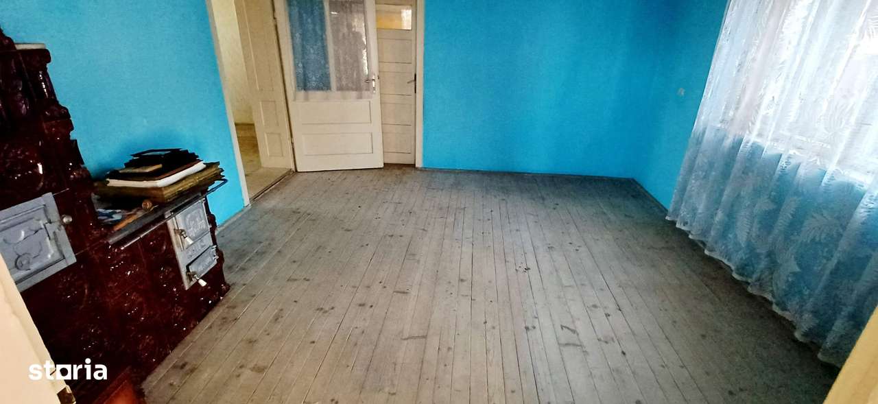 Sasar, casa 11 ari teren-6