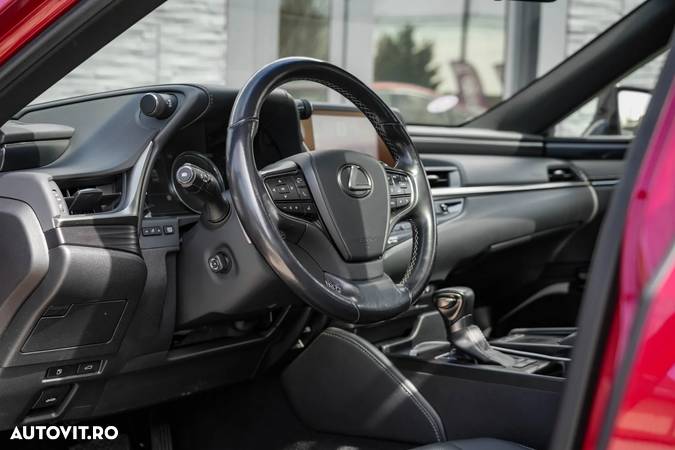 Lexus Seria ES 300h Business - 9