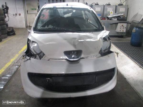 Carro MOT: CFA 384F  CXVEL: C550P PEUGEOT 107 FASE 1 2023 1.0I 70CV 3P BRANCO GASOLINA - 1