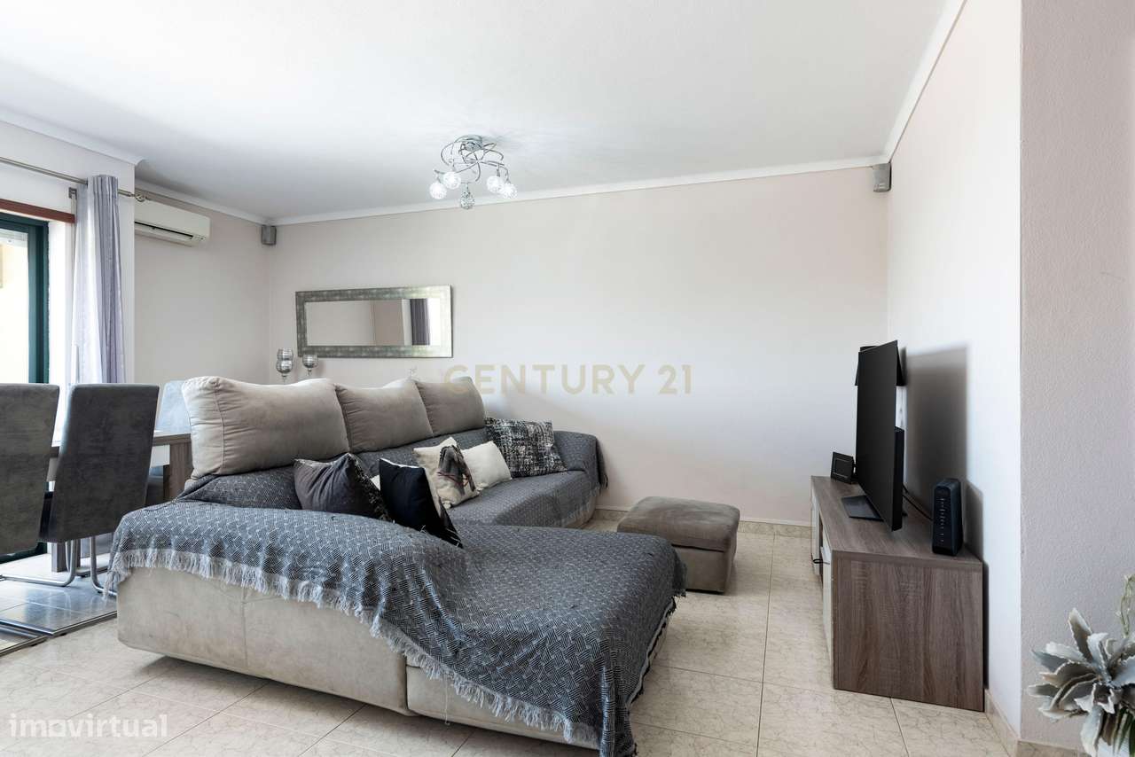 Excelente T2 no centro de Lagoa e elevador! - Grande imagem: 4/13