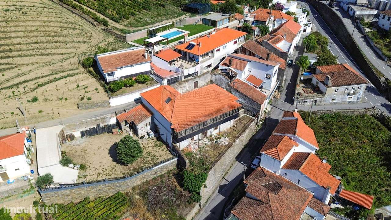 Moradia T8 para venda - Grande imagem: 2/25