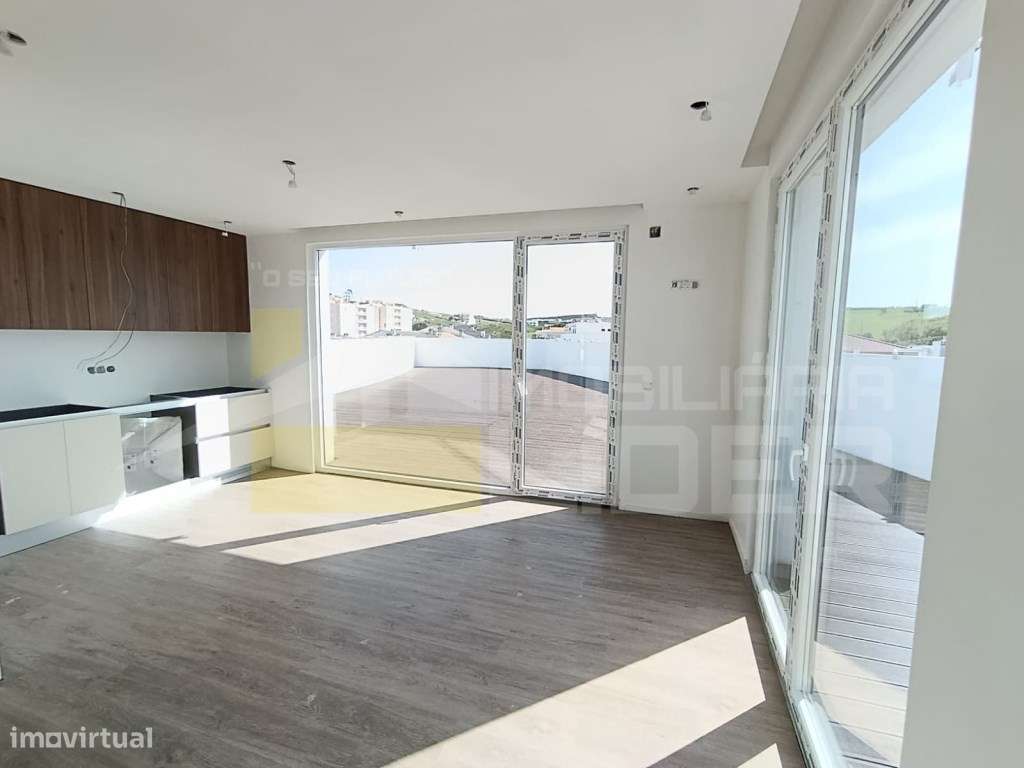 T4 penthouse duplex na Lourinha-38