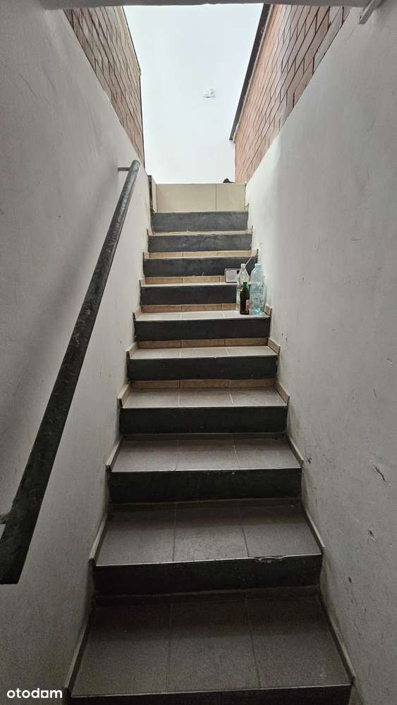 Komfortowy lokal 48,70m2 plus piwnica 19,50m2 NOWA CENA-13