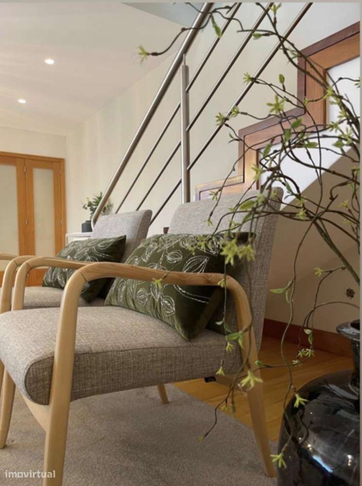 Exclusividade, Conforto e Design Contemporâneo: T3 Duplex no Último An-20