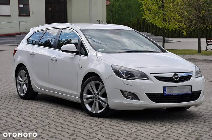 Opel Astra 2.0 CDTI DPF Cosmo - 8