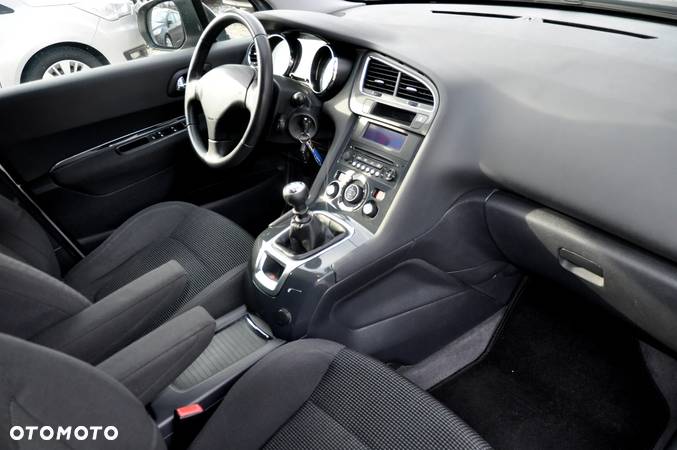 Peugeot 5008 1.6 HDi Active - 35