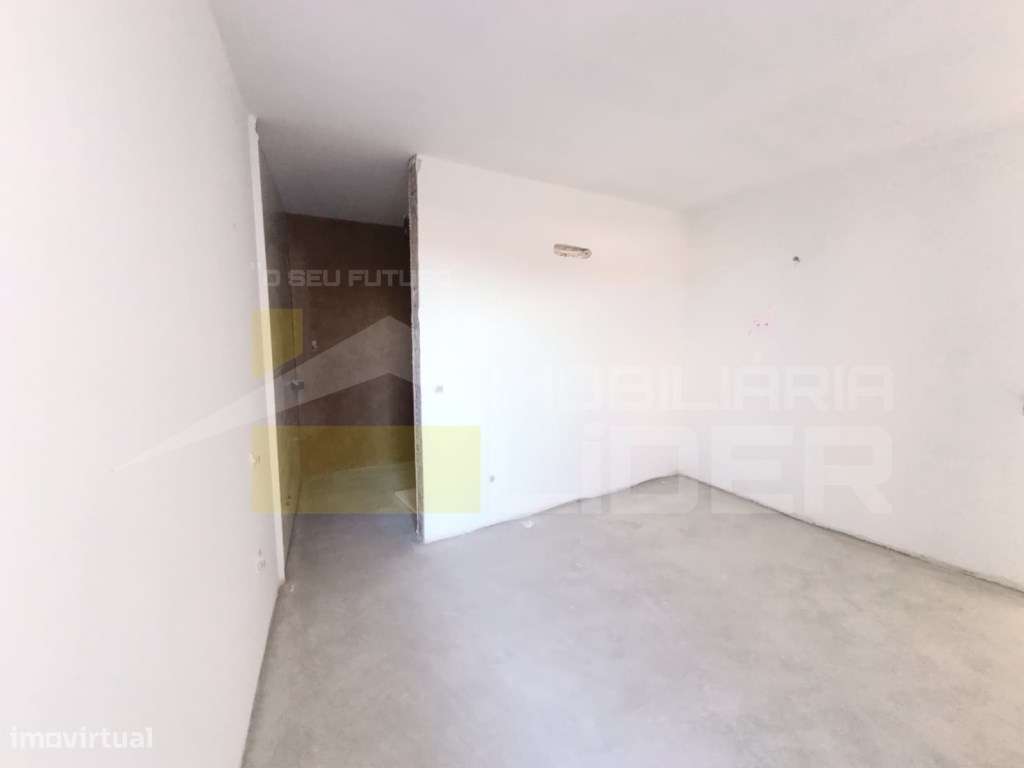 Apartamento Novo T3 no centro de Lourinhã-6