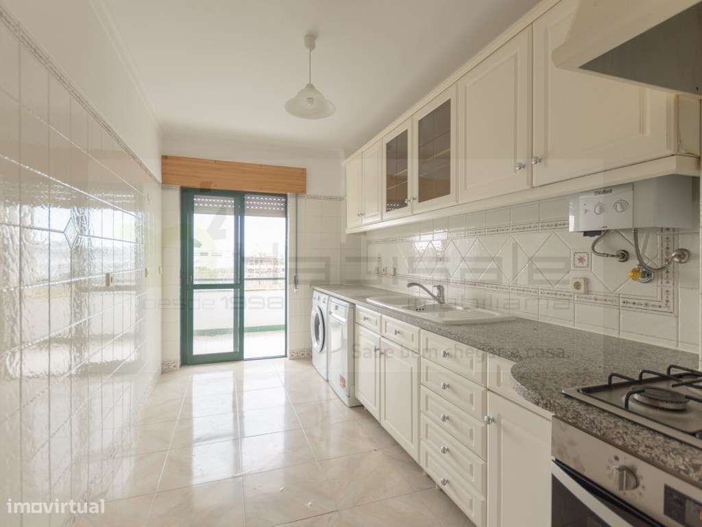 T1 para arrendamento Lazarim, Caparica - Grande imagem: 4/22