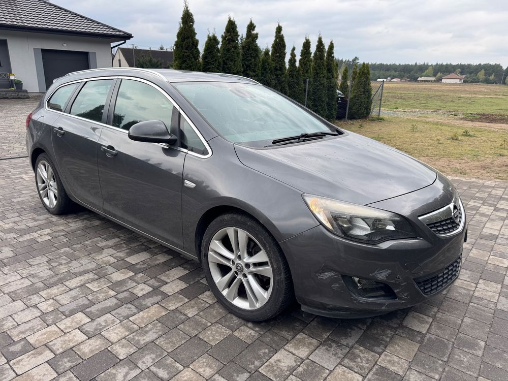 Opel Astra H 1.7 CDTI DPF ecoFLEX TourerStart/Stop 2011