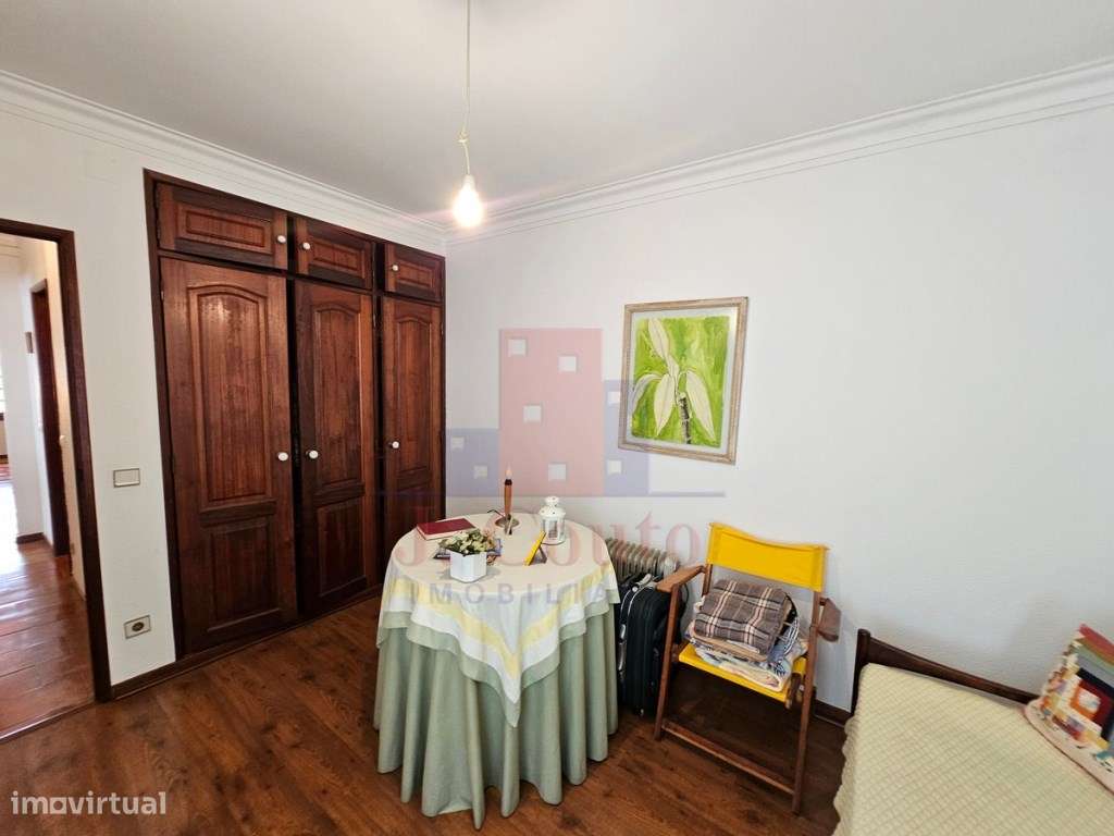 Moradia Geminada V5 - Espaço, Conforto e Qualidade de Vida em Calda...-8